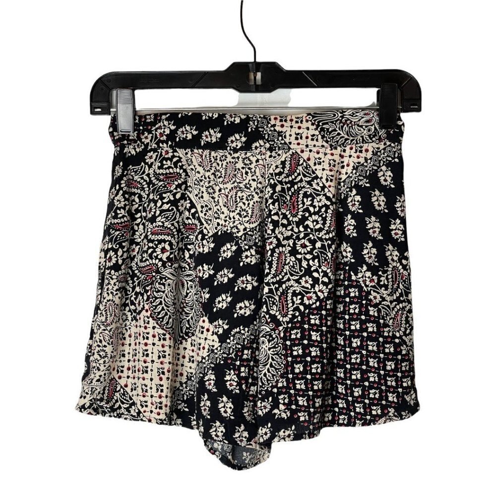 Topshop‎ Black And White Mixed Media Patchwork Printed Boho Shorts Size 0 - Picture 2 of 8